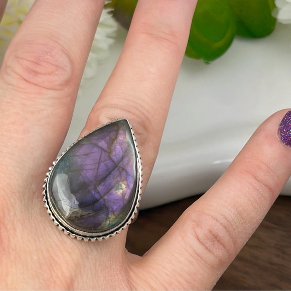 Southwest Jewelry - Purple Labradorite Ring Size 8 Vintage Boho Style Handmade New Sterling Silver